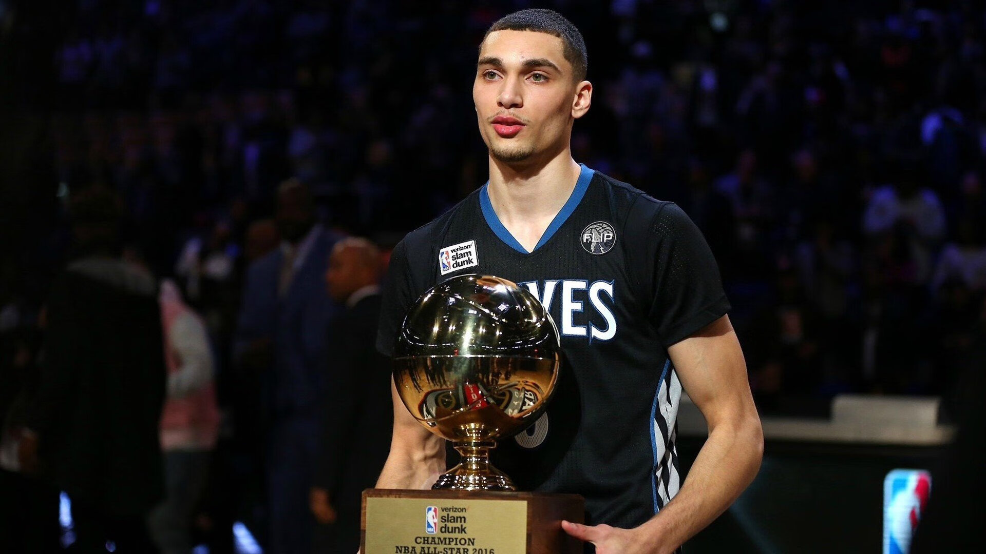 欧冠淘汰赛之夜，李刚仁压制级发挥改写亚洲足球叙事