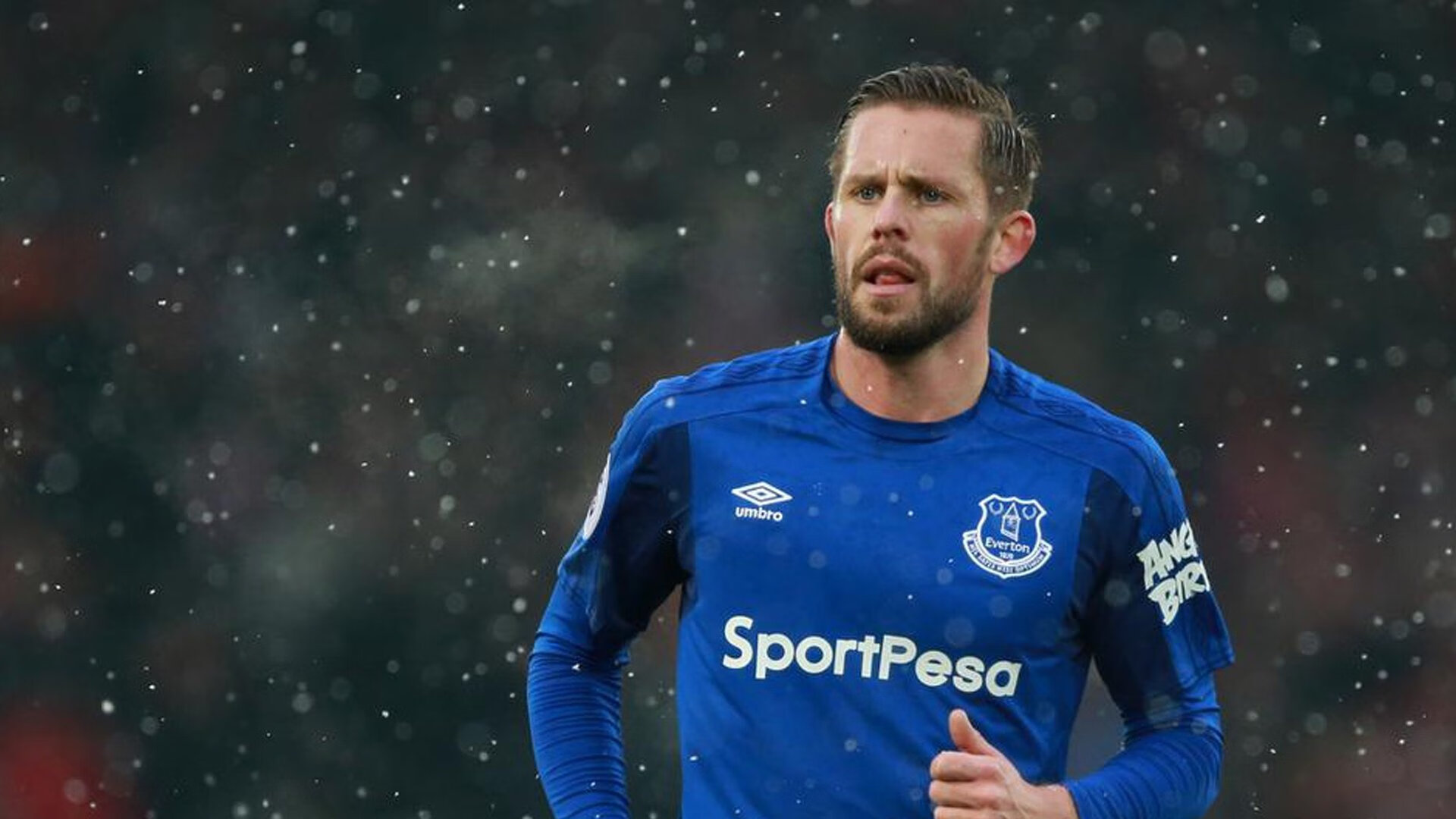 帕尔默冠军级表现闪耀全场，加纳击溃威尔士书写历史新章