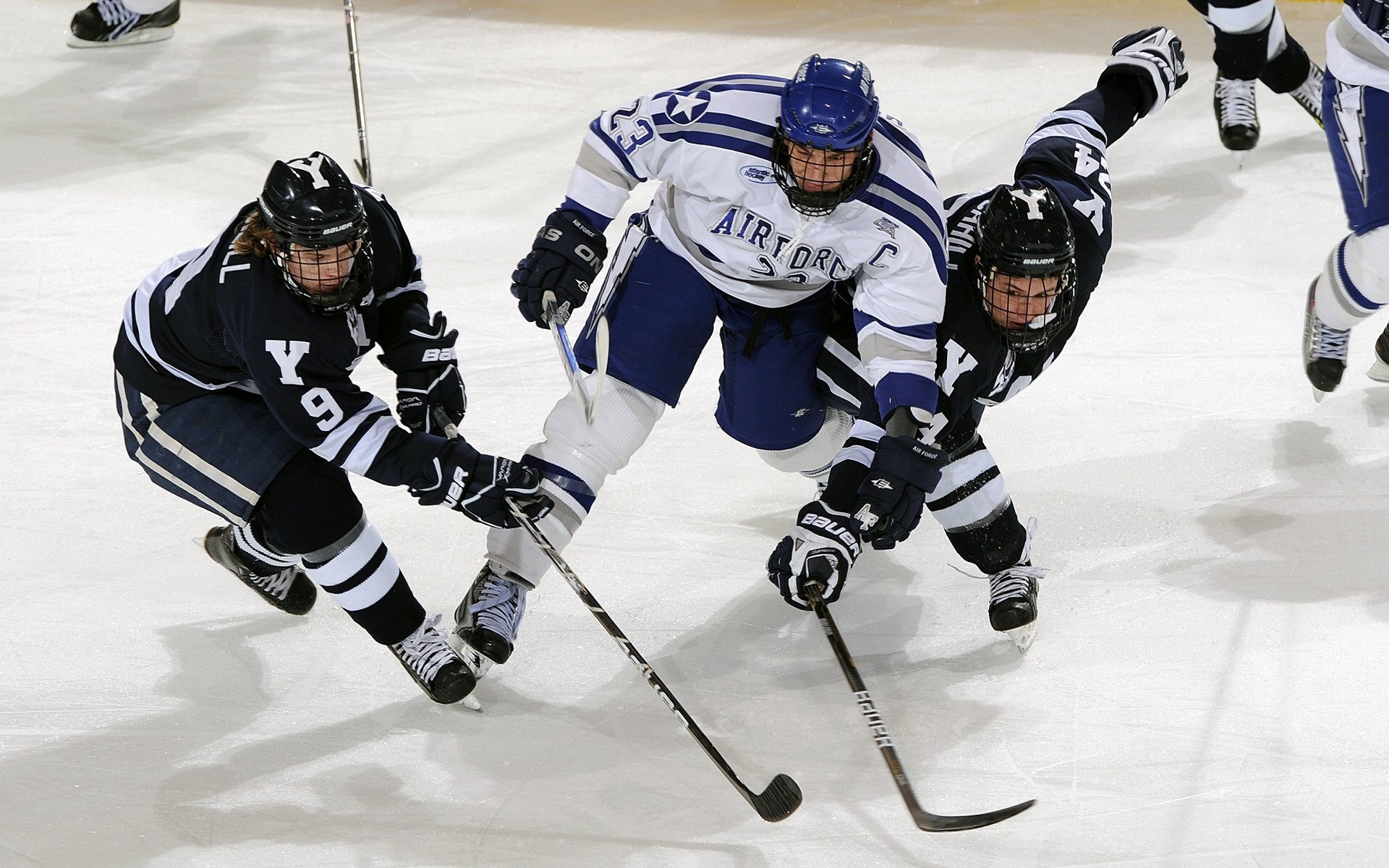 格列兹曼的魔法与卡塔尔的意志,一场比赛如何同时见证主宰与终结