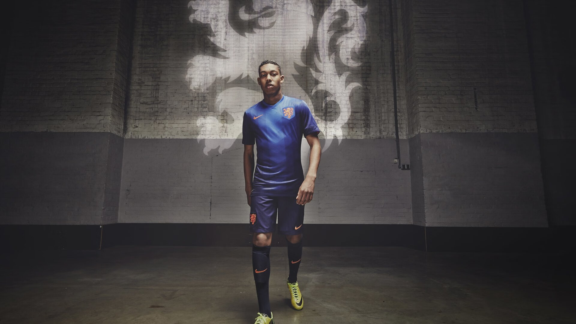 孤勇者的逆袭，梅德韦杰夫美网翻盘启示录，扛起全队问鼎ATP总决赛